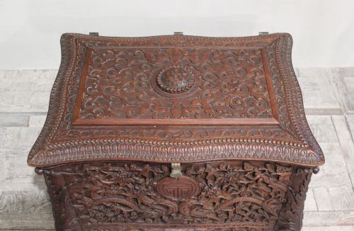 LARGE LATE 18THEARLY 19TH CENTURY CHINESE PADOUK BOX - ADDITIONAL PHOTO 4