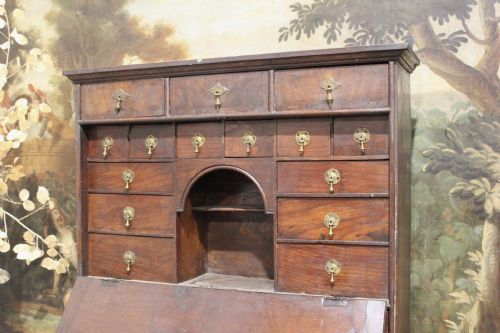 UNIQUE WILLIAM AND MARY WALNUT BUREAU CABINET CIRCA 1690 - ADDITIONAL PHOTO 3