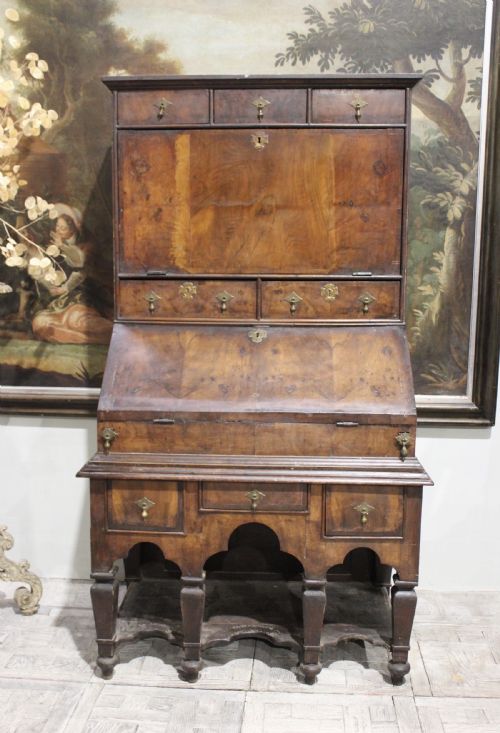 UNIQUE WILLIAM AND MARY WALNUT BUREAU CABINET CIRCA 1690 - ADDITIONAL PHOTO 6