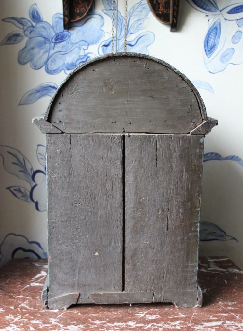 EARLY 18TH CENTURY DECORATED ENGLISH SPICE CUPBOARD - ADDITIONAL PHOTO 6