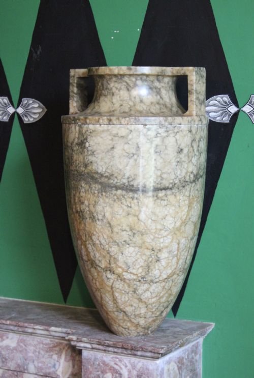 LARGE STYLISES ONYX AMPHORA - ADDITIONAL PHOTO 2