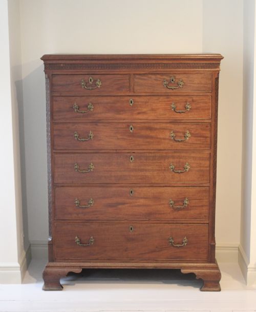 LOVELY GEORGIAN MAHOGANY TALL CHEST OF DRAWERS - ADDITIONAL PHOTO 1