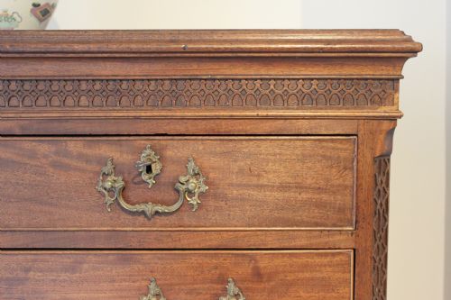 LOVELY GEORGIAN MAHOGANY TALL CHEST OF DRAWERS - ADDITIONAL PHOTO 4