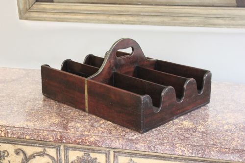 18TH CENTURY MAHOGANY AND BRASS BOTTLE CARRIER - ADDITIONAL PHOTO 1