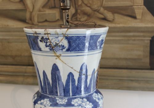 PAIR OF LARGE EARLY 19TH CENTURY CHINESE VASE LAMPS - ADDITIONAL PHOTO 4