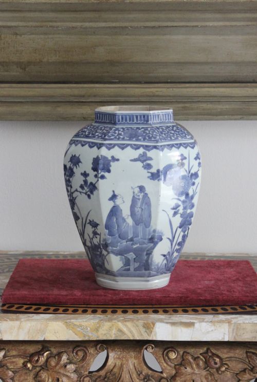 LATE 17TH CENTURY JAPANESE VASE - ADDITIONAL PHOTO 2