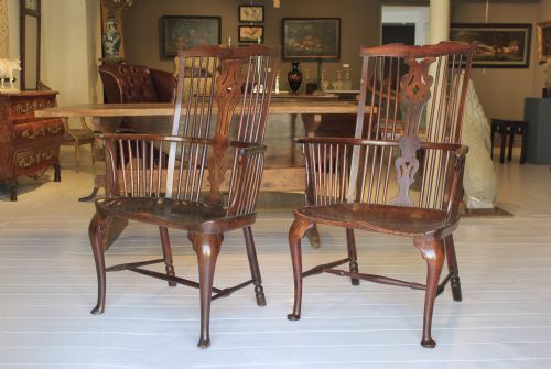 PAIR OF 18TH CENTURY ENGLISH WINDSOR CHAIRS - ADDITIONAL PHOTO 2