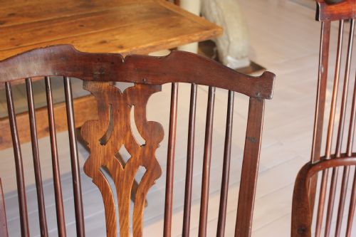 PAIR OF 18TH CENTURY ENGLISH WINDSOR CHAIRS - ADDITIONAL PHOTO 5