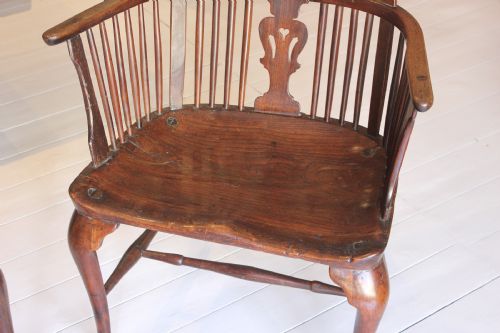 PAIR OF 18TH CENTURY ENGLISH WINDSOR CHAIRS - ADDITIONAL PHOTO 7