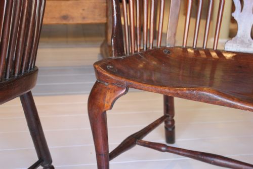 PAIR OF 18TH CENTURY ENGLISH WINDSOR CHAIRS - ADDITIONAL PHOTO 8