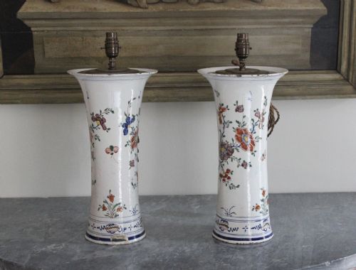 PAIR OF 18TH CENTURY DELFT TRUMPET VASE LAMPS - ADDITIONAL PHOTO 3