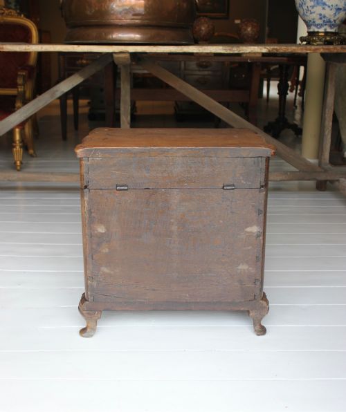 18TH CENTURY ENCLOSED STOOL - ADDITIONAL PHOTO 4