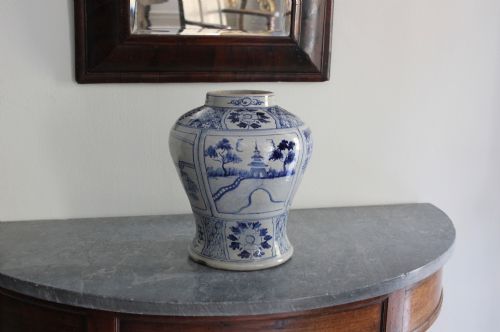 LATE 17TH EARLY 18TH CENTURY PROVINCIAL CHINESE VASE - ADDITIONAL PHOTO 1