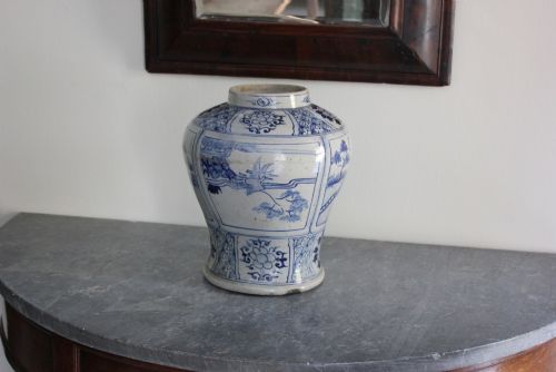 LATE 17TH EARLY 18TH CENTURY PROVINCIAL CHINESE VASE - ADDITIONAL PHOTO 2