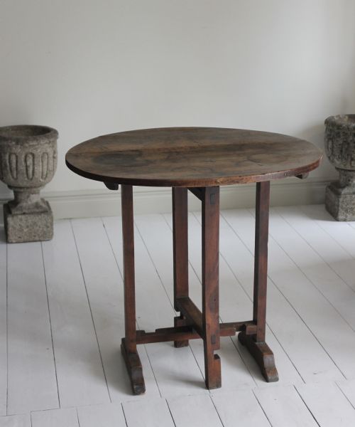 Small 18th Century Walnut Vendange Table