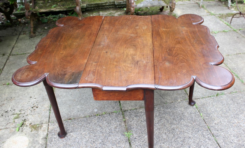 18th century English mahogany drop leaf tea table View IV