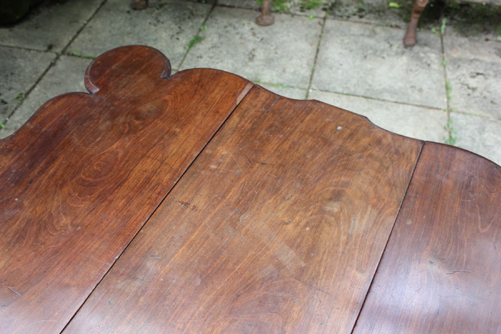 18th century English mahogany drop leaf tea table View V