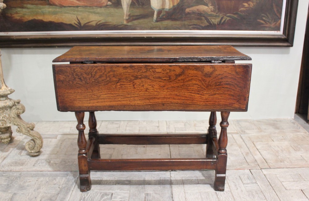 Early 18th century drop leaf table View II