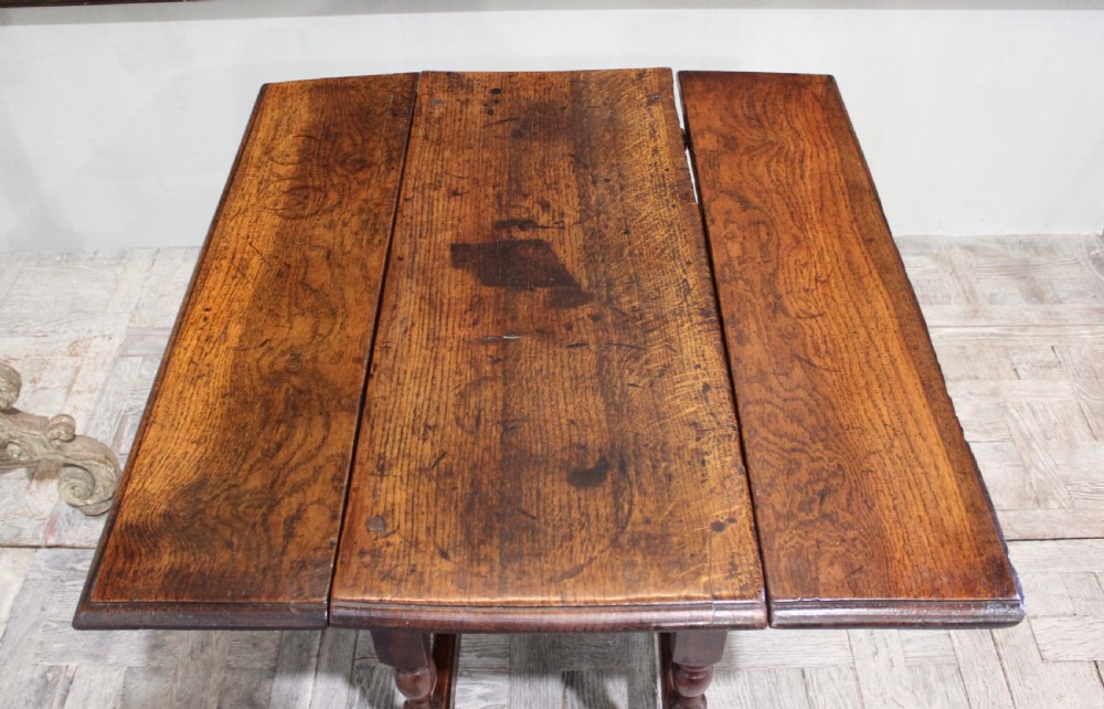 Early 18th century drop leaf table View III