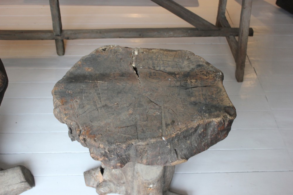 Poor of 19th century grotto tables View IV