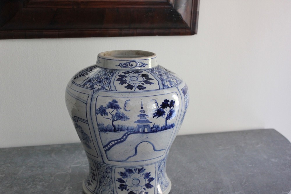 Late 17th / early 18th century provincial Chinese vase View V