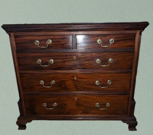 An Early Georgian Mahogany Chest of Drawers