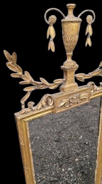A LATE 19TH CENTURY GILT MIRROR - ADDITIONAL PHOTO 1