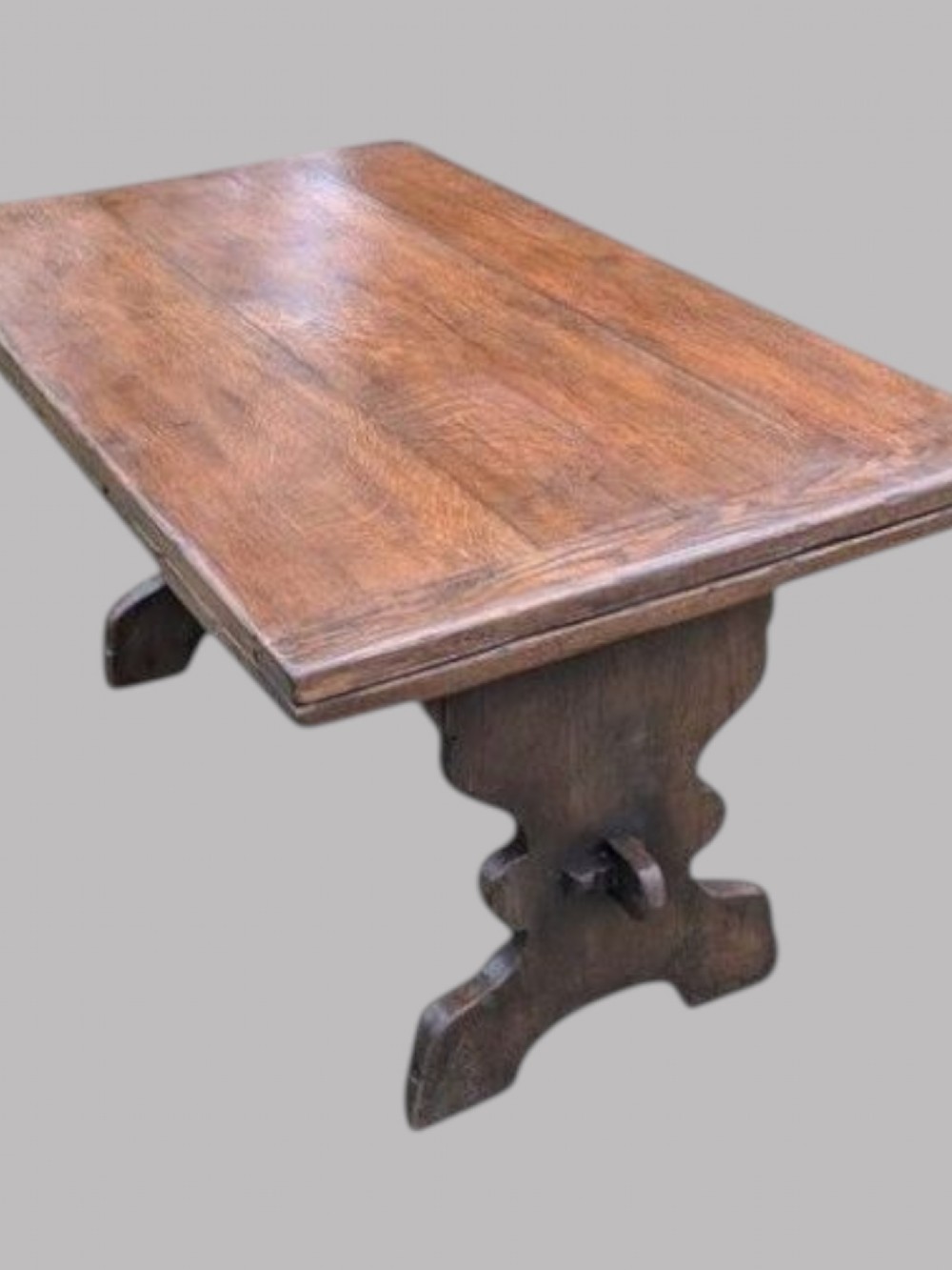 A Solid Oak Farmhouse Extending Dining Table