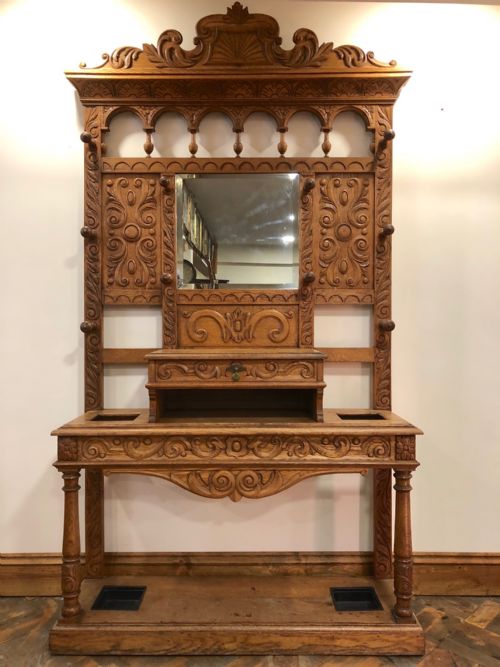 Heavily Carved Victorian Light Oak Hat and Coat Hall Stand