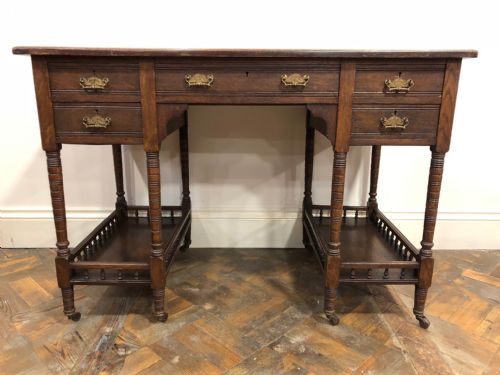 fig 1. Edwardian Oak Kneehole Desk