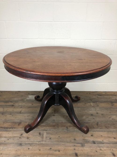 Victorian Circular Tilt Top Dining Table