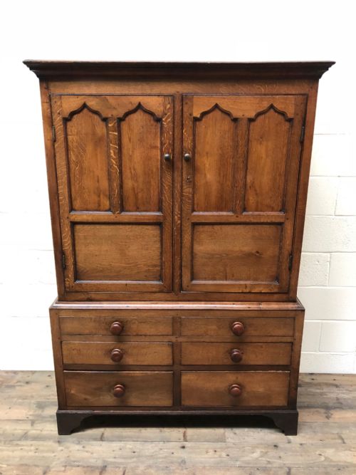 18th Century Oak Linen Press