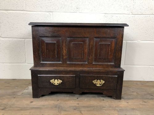 fig 1. 19th Century Welsh Oak Coffer Bach