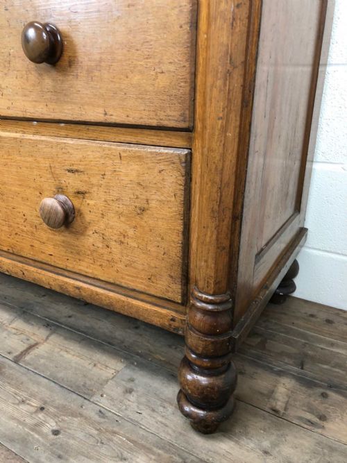 fig 2. Large Victorian Light Oak Chest of Drawers