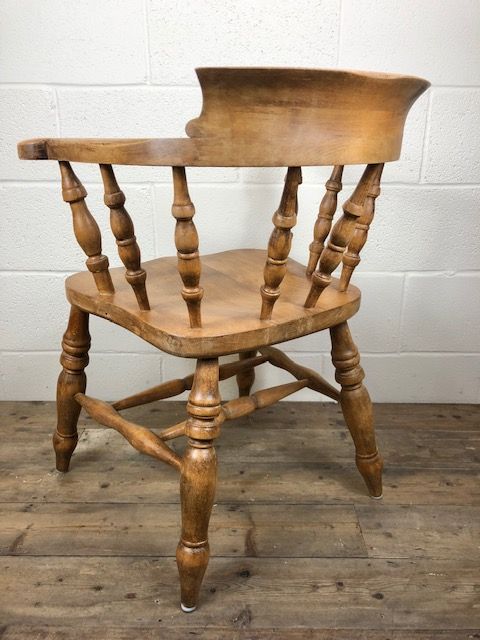 fig 1. Ash and Elm Smoker’s Bow Chair or Captain’s Chair