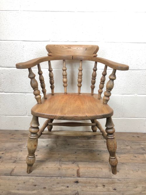 Antique Beech and Elm Smoker’s Bow Chair or Captain’s Armchair