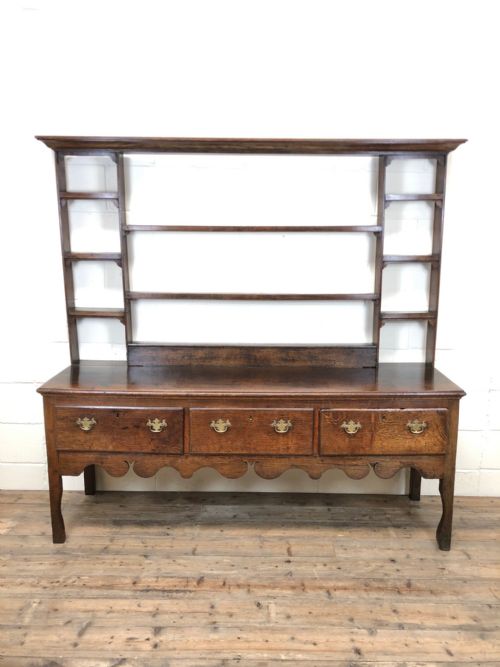 Large 18th Century Welsh Oak Dresser or Kitchen Dresser