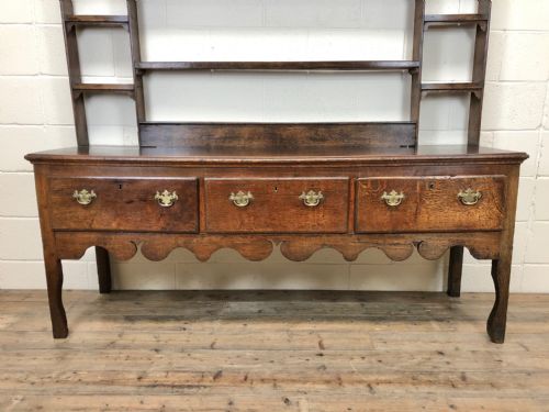 fig 1. Large 18th Century Welsh Oak Dresser or Kitchen Dresser