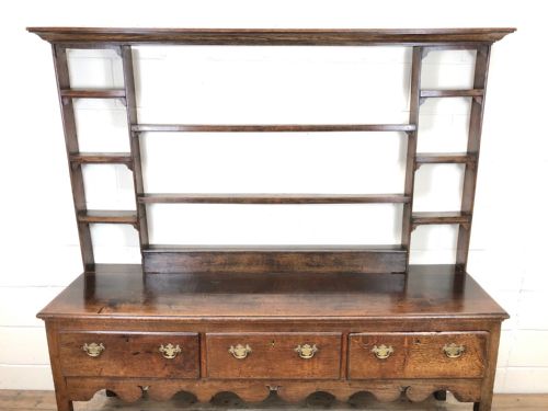 fig 2. Large 18th Century Welsh Oak Dresser or Kitchen Dresser