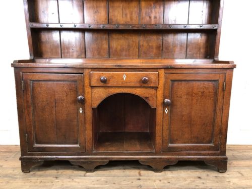 fig 1. 19th Century Welsh Oak Farmhouse Dresser