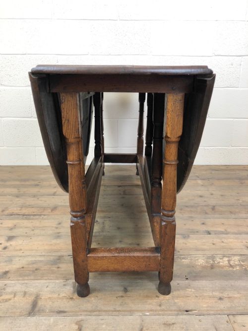 fig 1. Large Circular 19th Century Oak Gate Leg Table