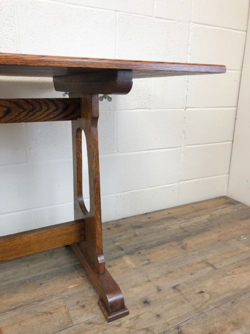 fig 2. Early 20th Century Oak Arts and Crafts Dining Table