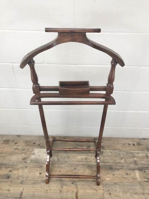 Edwardian Mahogany Gentleman’s Valet Stand