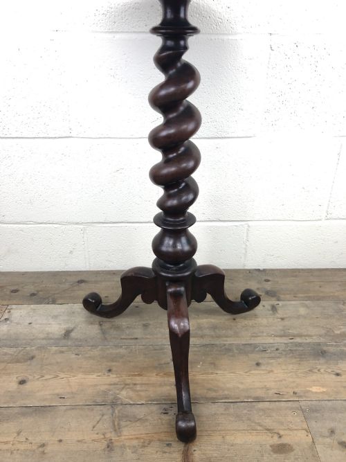fig 1. Antique 19th Century Mahogany Wine Table