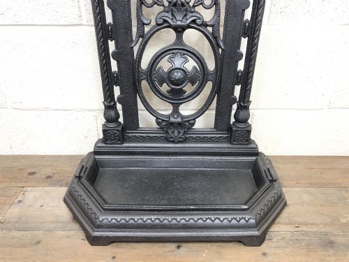 VICTORIAN CAST IRON UMBRELLA STAND COALBROOKDALE STYLE - ADDITIONAL PHOTO 2