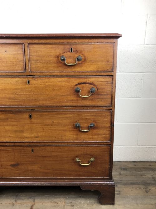 fig 1. Georgian Mahogany Chest of Drawers