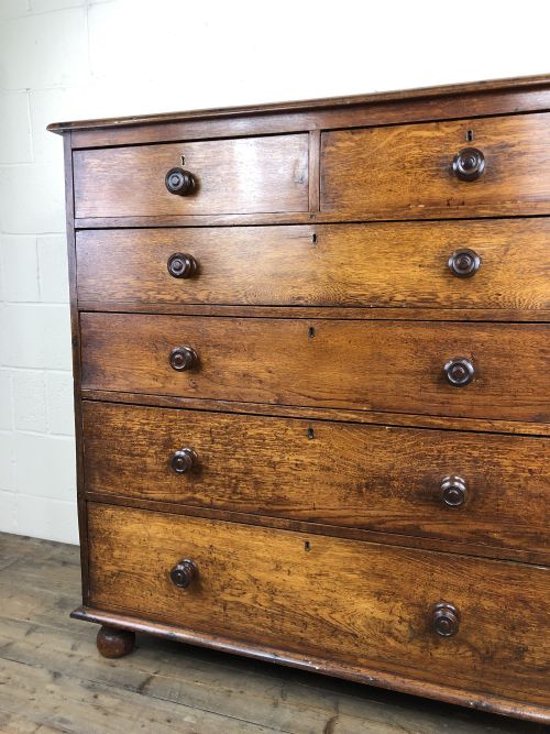fig 2. Large 19th Century Oak Chest of Drawers