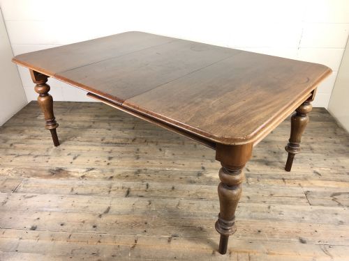 fig 1. Victorian Mahogany Extending Dining Table