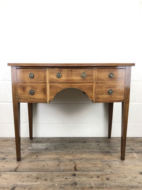 Georgian Mahogany Bow Front Side Table