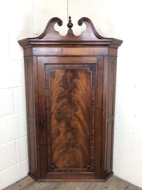 George III Mahogany Hanging Corner Cupboard